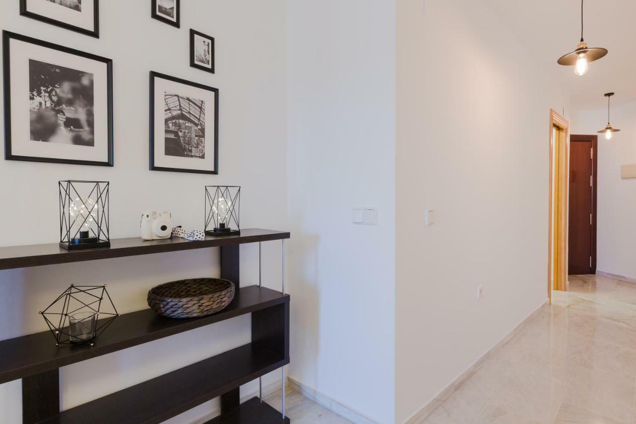 Hola Malaga Atarazanas Apartment Exterior photo