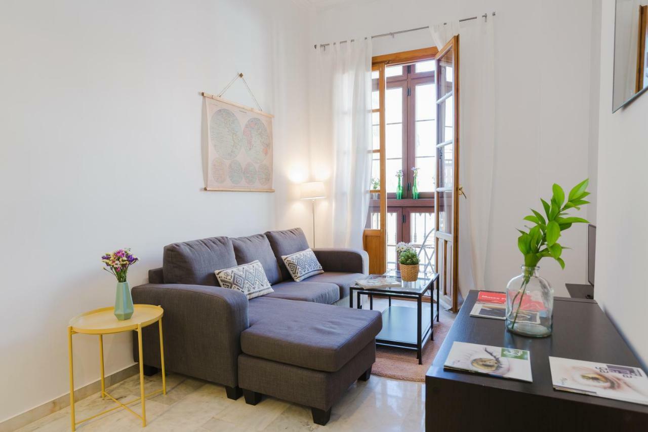 Hola Malaga Atarazanas Apartment Exterior photo